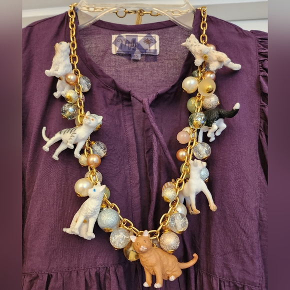 Lenora Dame cat necklace - Picture 1 of 3
